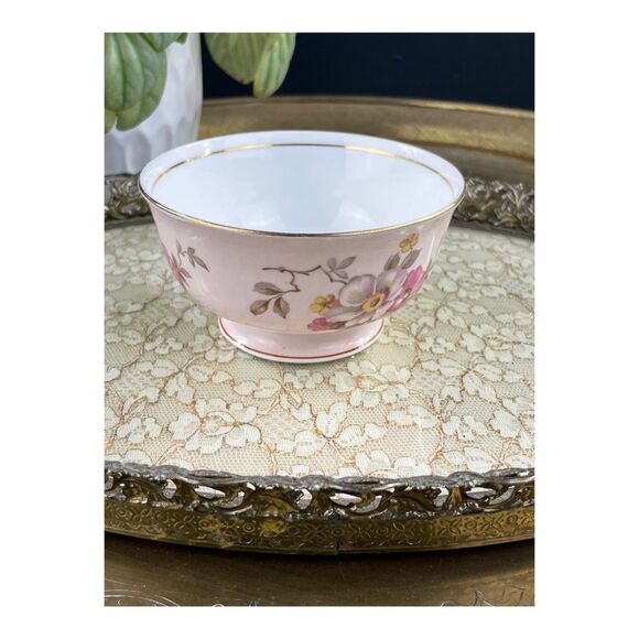 Vintage Aynsley Bone China Large Sugar Bowl Light Pink Floral Gold Footed - Picture 5 of 8